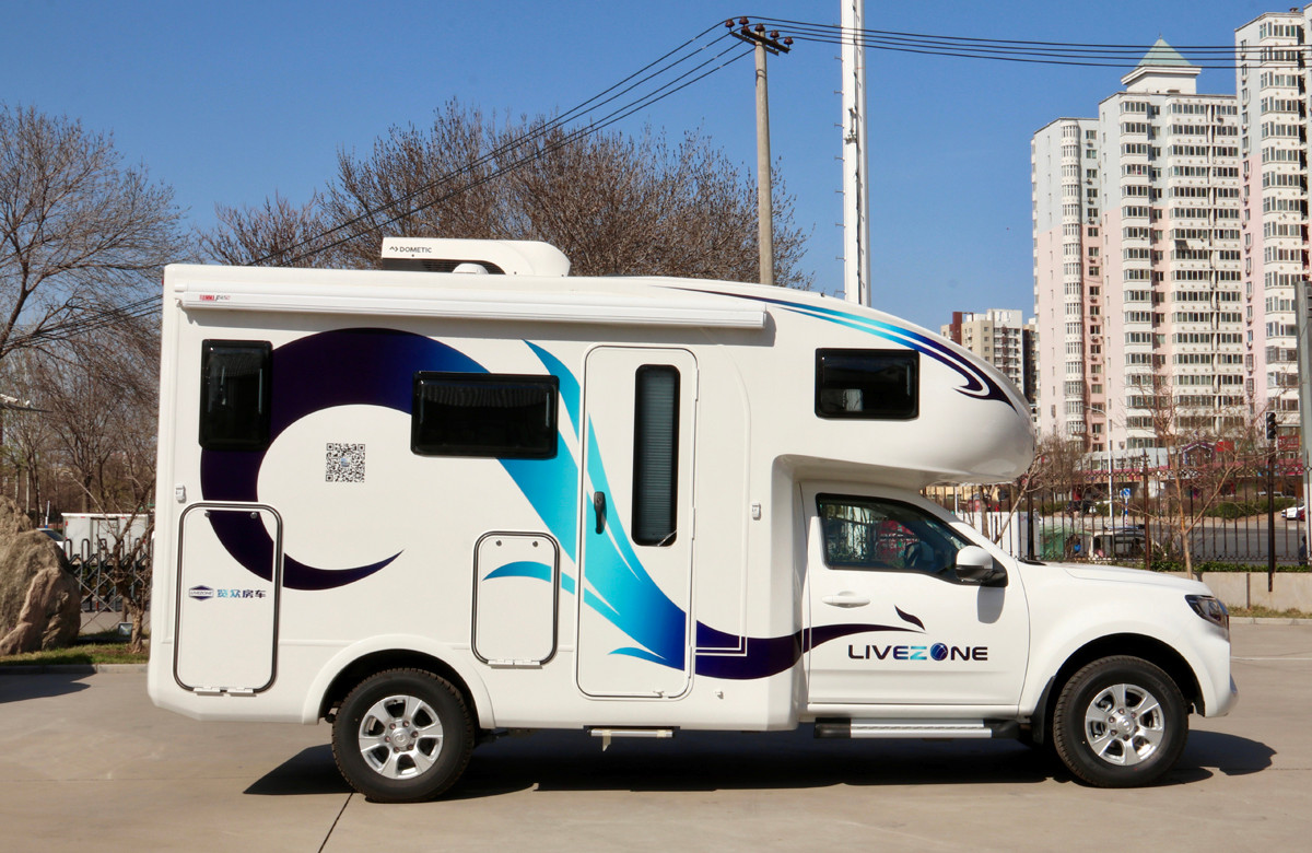 房車出行半年發(fā)現(xiàn)，還是四驅(qū)房車好