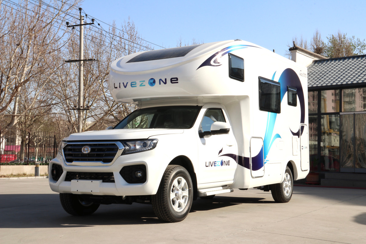 房車出行半年發(fā)現(xiàn)，還是四驅(qū)房車好