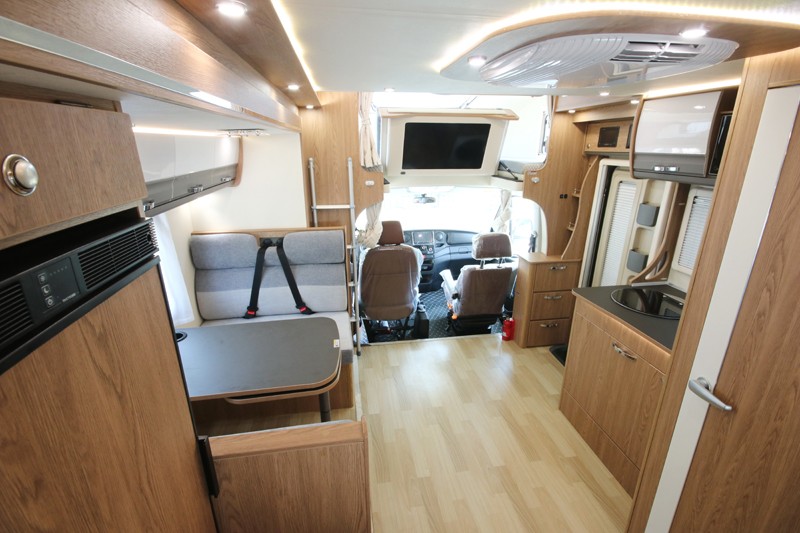 皮卡房車和依維柯房車你會選哪種？