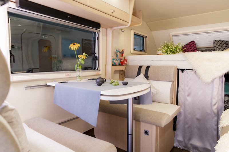 想要大床房車，可以看這兩款