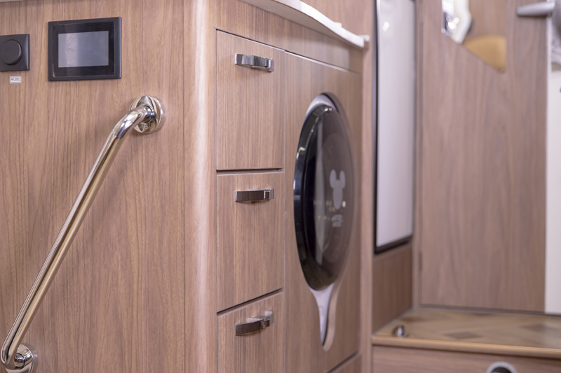 2021年選房車，自動檔、大空間、國六