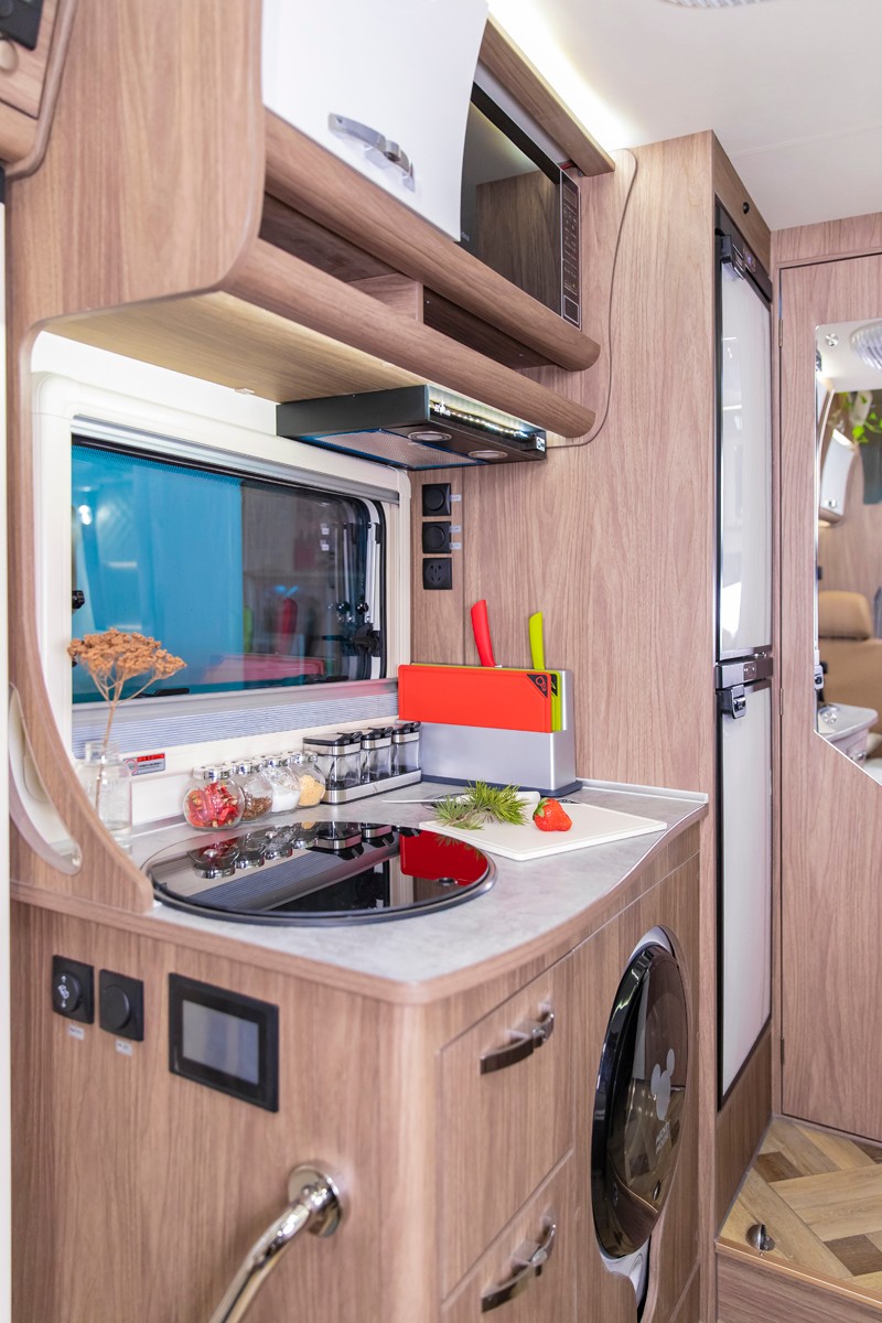 更舒適的房車生活，還是選這款房車