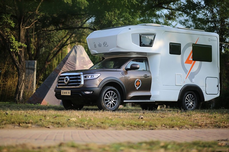 動力 豐富配置，這樣的房車省心、舒心