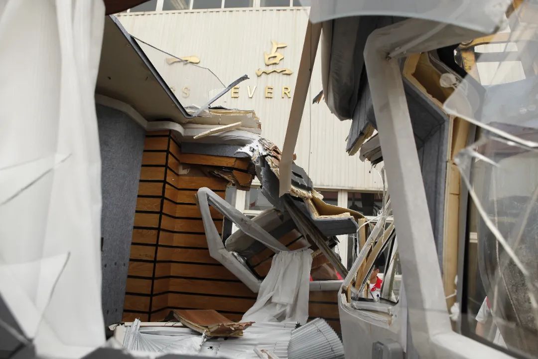 砸掉山海炮旅居車，覽眾房車究竟在搞什么？